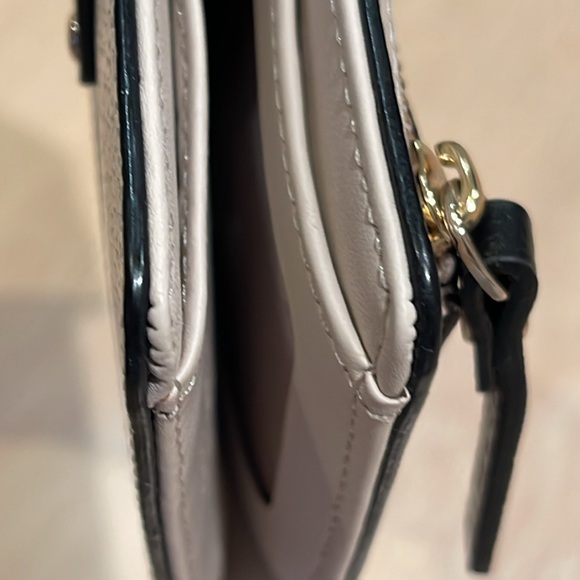 KATE SPADE NWOT WALLET - Picture 14 of 17